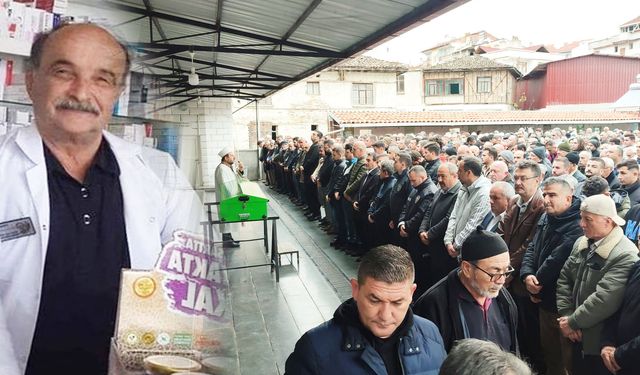 Durağan Muhittin abisini kaybetti. Eczacı Muhittin Tek toprağa verildi