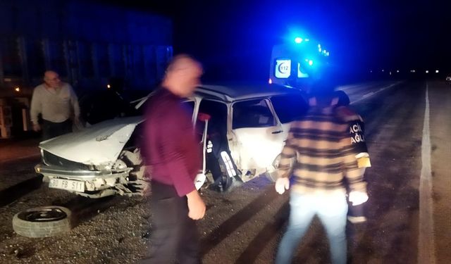 OSMANİYE - Trafik kazasında 1 kişi öldü, 1 kişi yaralandı