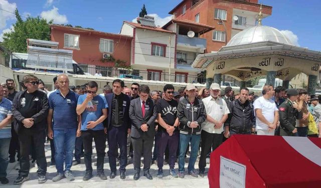 Araştırmacı Yazar Nuri Argaç, askeri törenle toprağa verildi