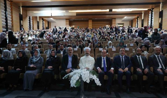 Diyanet İşleri Başkanı Erbaş, Ankara’da ’Hafızlık İcazet Merasimine’ katıldı