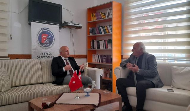Zeki Yıldırım, Sinop 15 Eylül Gazeteciler Cemiyetine iade-i ziyarette bulundu