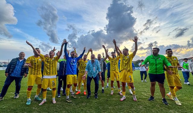 Küçükçekmece Sinop Spor sahadan mutlu ayrıldı