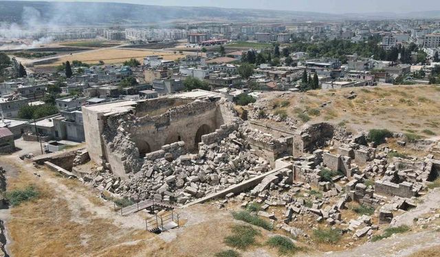 Araban tarihi İç Kale Cami onarılmayı bekliyor