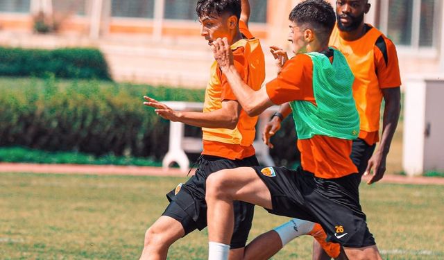 Kayserispor İzmir’de kampa girdi