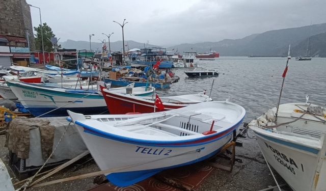 Oruç Reis ve yabancı yatlar Amasra Limanı’na sığındı