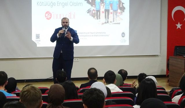 Tavşanlı’da "Peygamberimiz ve Karakter İnşası“ konulu konferans