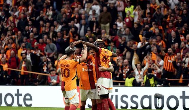 UEFA Avrupa Ligi: Galatasaray: 3 - Elfsborg: 0 (İlk yarı)