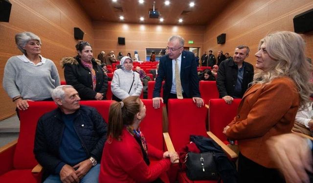 60+ Tazelenme Üniversitesi öğrencilerine oryantasyon eğitimi