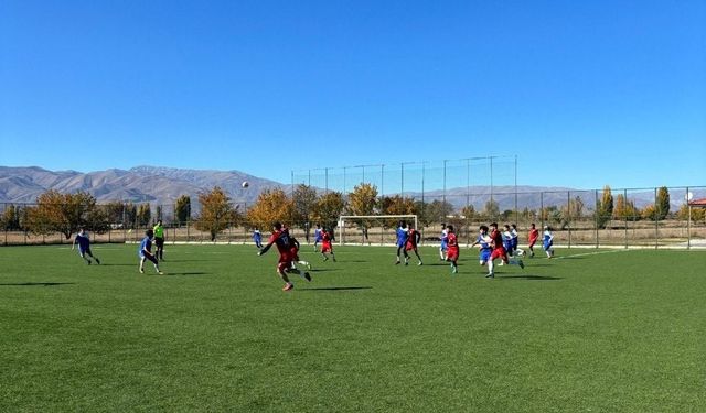 Erzincan’da yurtlar arası turnuvalar başladı