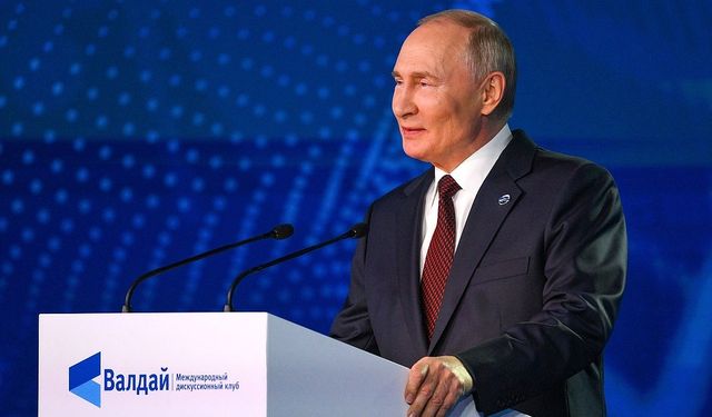 Putin seçim zaferinden dolayı Trump’ı tebrik etti