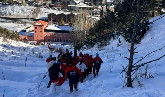 Milli sporcuların antrenmanı sırasında çığ düştü