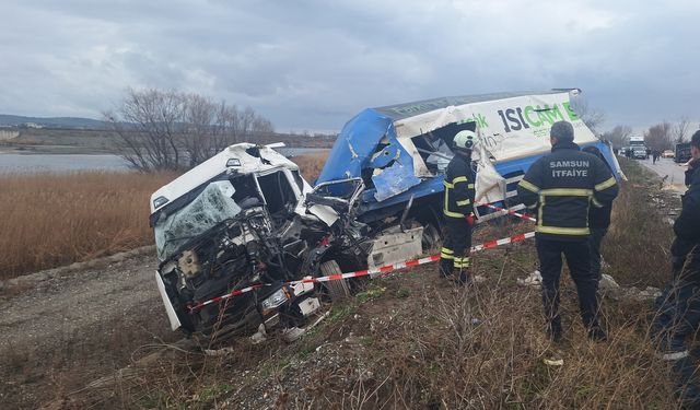 Samsun'da iki tır çarpıştı: 1 ölü, 2 yaralı