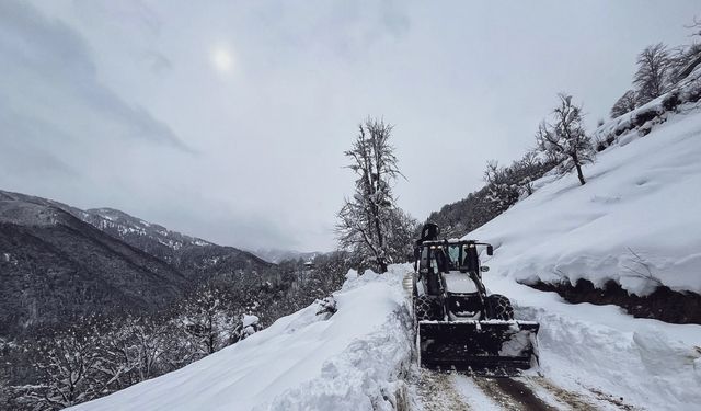 Rize’de kar nedeniyle 73 köy yolu ulaşıma kapandı