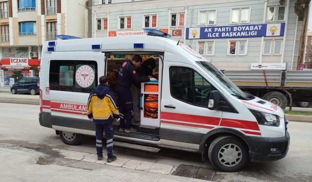 Sinop'ta motosikletin çarptığı yaya yaralandı