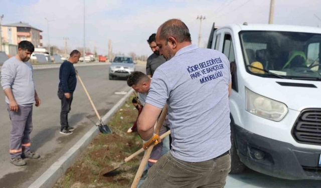 Bayram öncesi peyzaj ve temizlik çalışması yapıldı