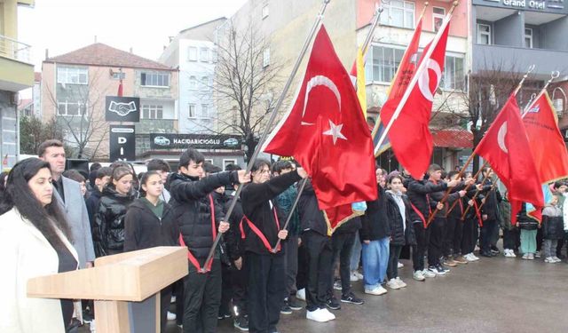 Türkeli’de Çanakkale Zaferi'nin 110. yılında çelenk sunuldu