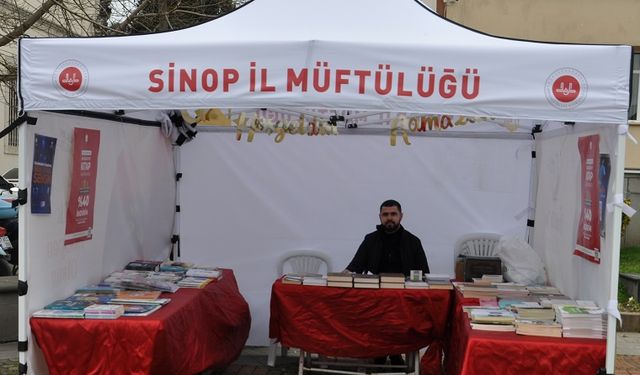 Sinop İl Müftülüğünden Ramazan ayına özel kitap standı