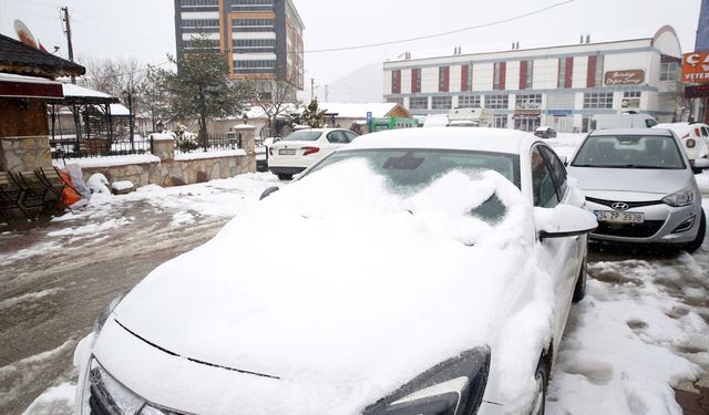 Kastamonu'nun yüksek kesimlerinde kar yağdı