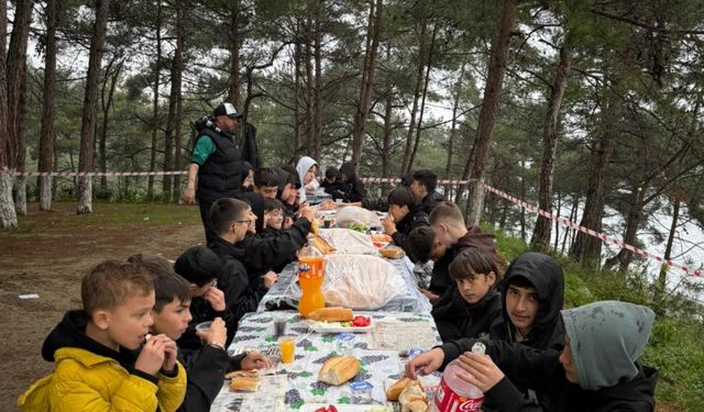 Minik sporcular mangal etkinliğinde moral buldu