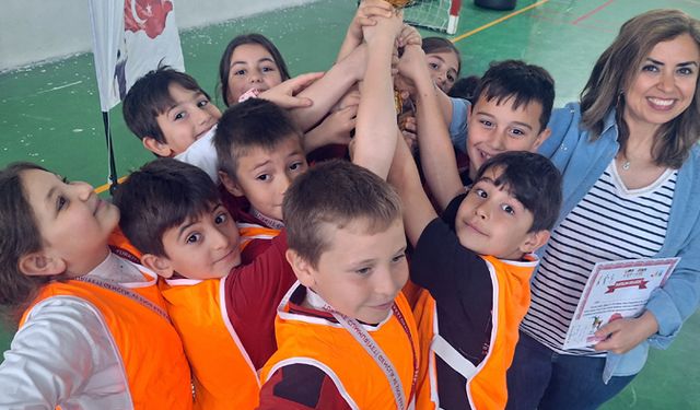 Çocuk Oyunları Şenliği eğlenceli anlara sahne oldu