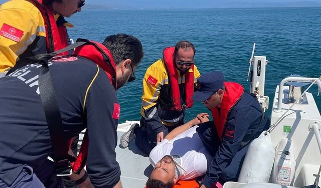 Sinop’ta deniz üzerinde acil tahliye tatbikatı yapıldı