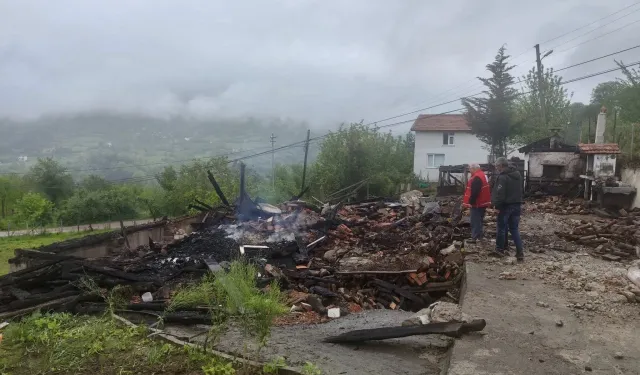 Yangın mağduruna Kızılay’dan yardım eli