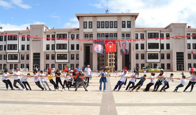 Gençlik Haftası'nda spor festivali yapıldı