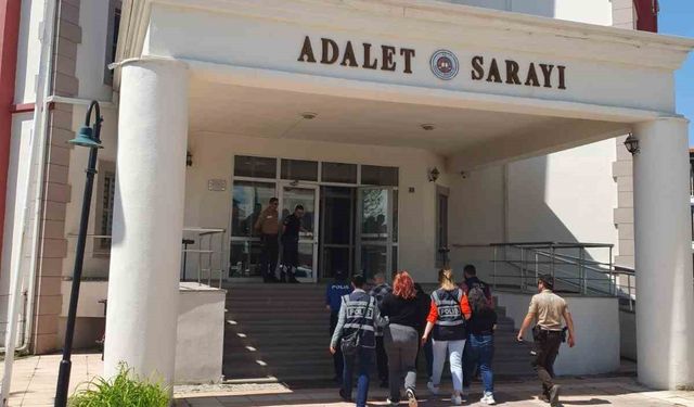 Aranan 4 şahıs ekiplerden kaçamadı