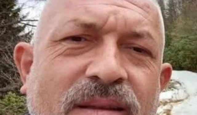 Kestiği ağacın altında kalan adam öldü