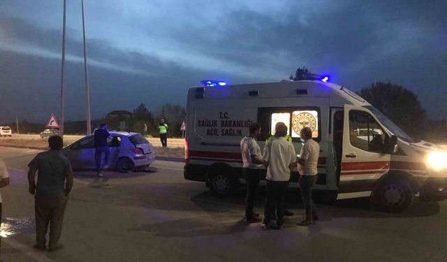 Otomobilin aydınlatma direğine çarptığı kazada 1 kişi öldü