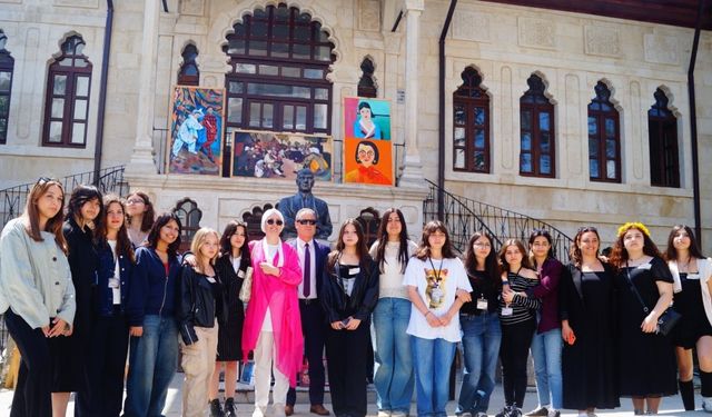 Sinop’ta lise öğrencileri eserlerini sergiledi