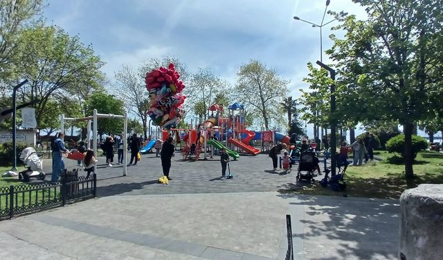 Sinop’ta güneşli hava sokakları canlandırdı