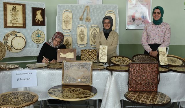 Halk Eğitimi Merkezi'nden yıl sonu sergisi