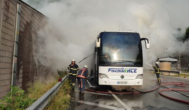 Yolcu otobüsünde çıkan yangın söndürüldü