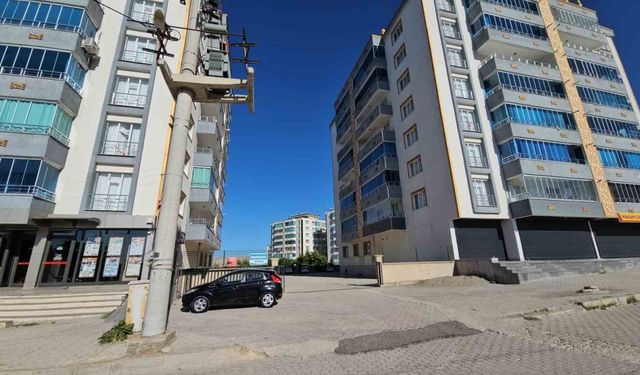 Aranan kayıp çocuk merdiven boşluğunda ölü bulundu