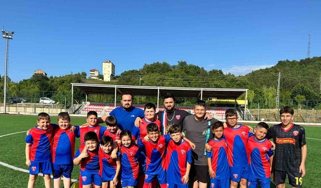 Türkeli’de Yaz Futbol Okulu sezona başladı