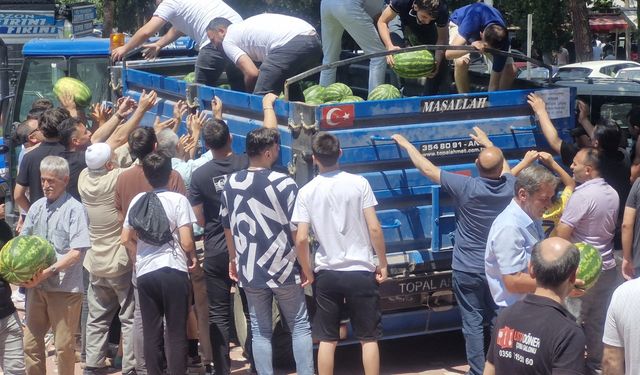 15 ton karpuzu hayır için dağıttılar