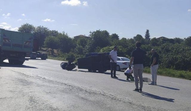 Kamyonla çarpışan tarım aracının sürücüsü öldü