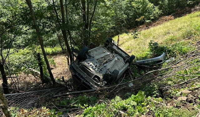 Samsun'da otomobil devrildi: 2 yaralı