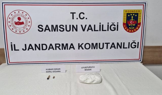 Samsun'da yasaklı maddeyle yakalanan 3 kişiye gözaltı