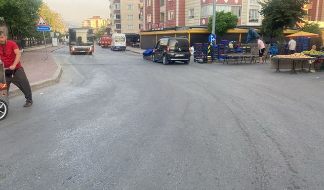 Yol üzerindeki pazar tezgahları kaldırıldı