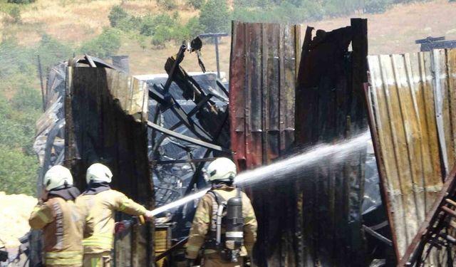 İş yerinde çıkan yangın kontrol altına alındı