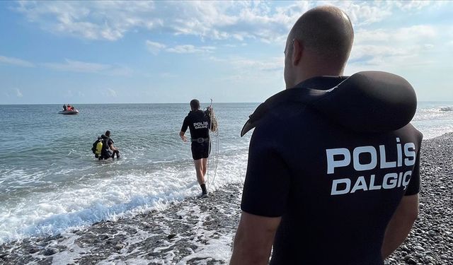Boğulma tehlikesi geçiren genç hastanede hayatını kaybetti