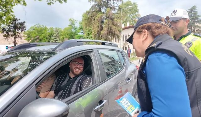 Emniyet Müdürü Kılıçoğlu, sürücülerle birebir görüştü