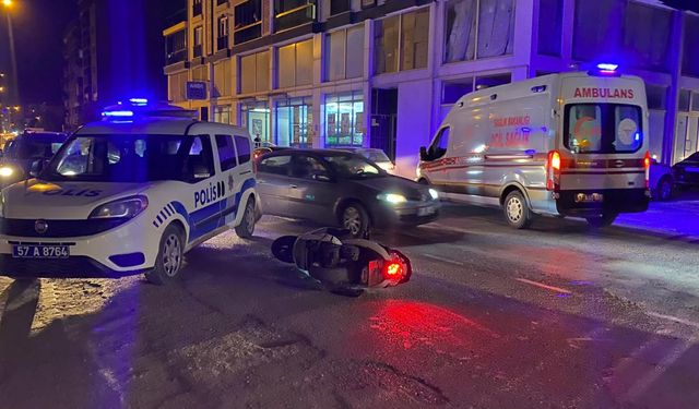 Motosiklet kazasında 2 kişi yaralandı