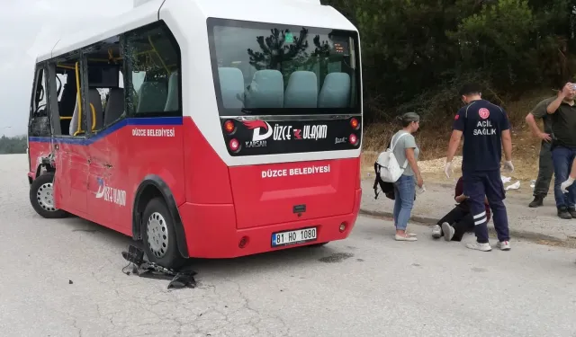 Kamyon ile minibüs çarpıştı: 7 yaralı