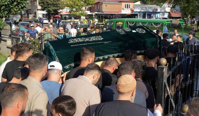 Festival alanında elektrik akımına kapılarak hayatını kaybetti