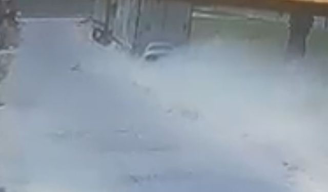 Park halindeki tıra çarptı, sürücü hayatını kaybetti