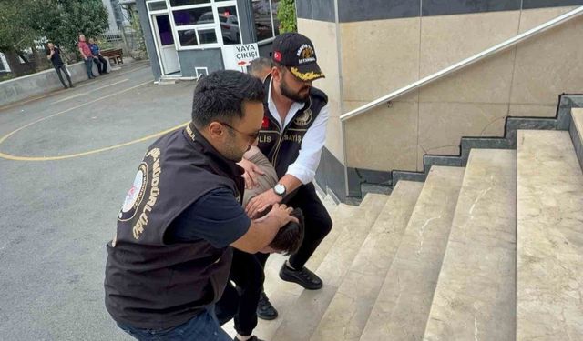 Sokak ortasında satırlı saldırı