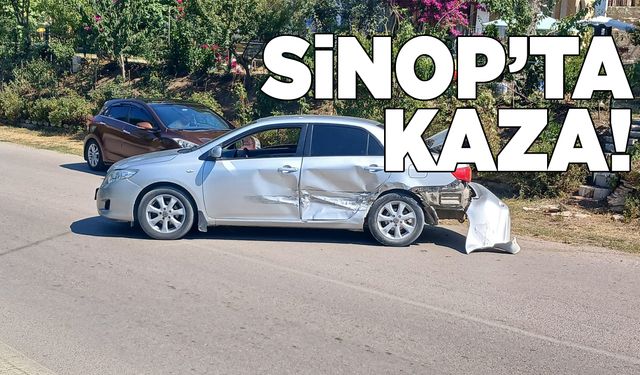 Sinop il merkezinde iki araç çarpıştı